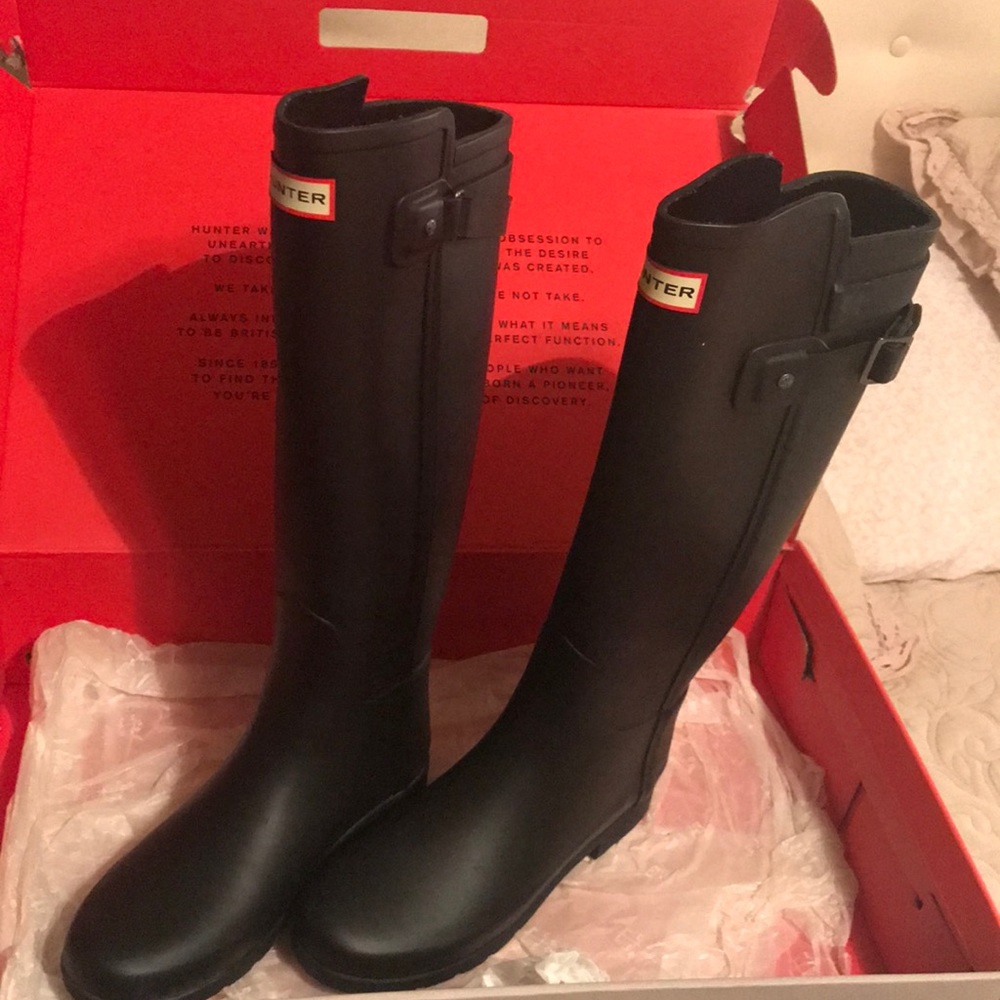 Hunter boots size 6